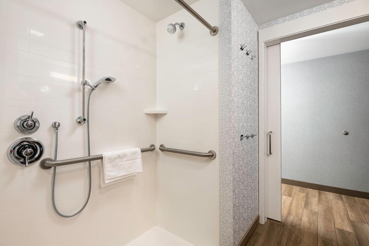 Hampton Inn Buffalo - アマースト エクステリア 写真